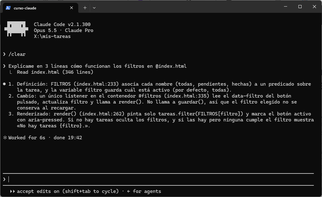 Claude lee index.html y explica en tres puntos cómo funcionan los filtros, con referencias a líneas concretas