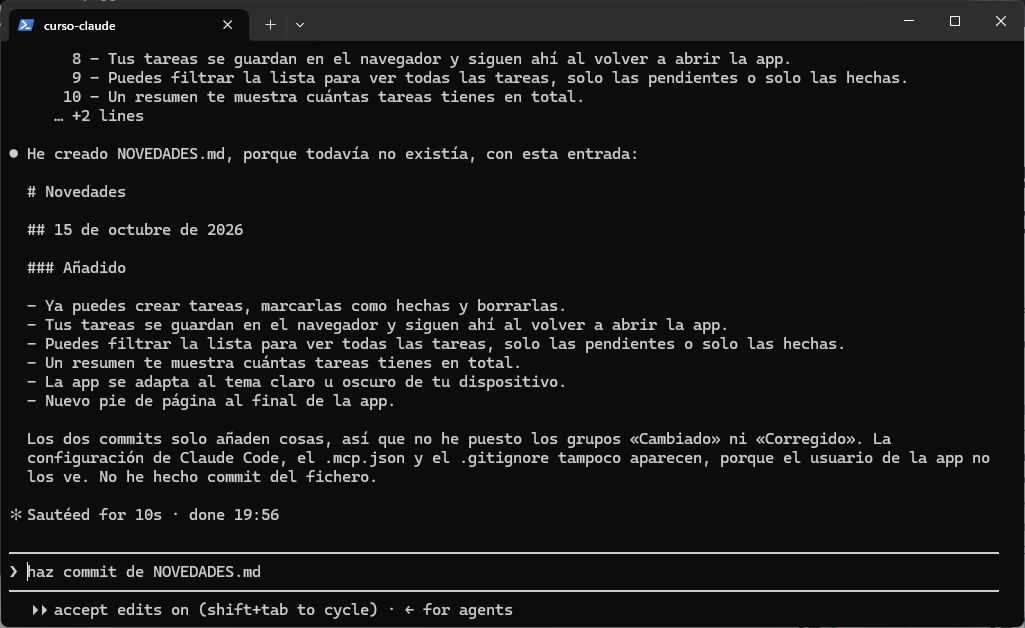 Claude crea NOVEDADES.md con la fecha de hoy y la sección Añadido con seis novedades escritas para el usuario